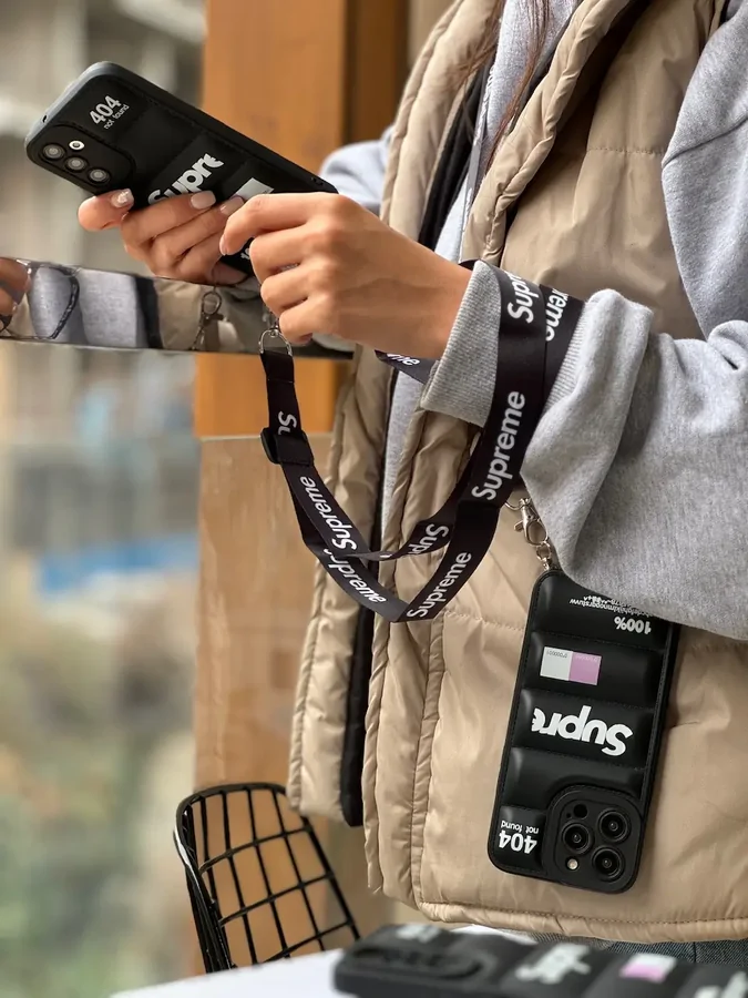 1081e0 قاب پافر Supreme با بند آیفون ، سامسونگ ، شیائومی (کدC1517) - Image 1