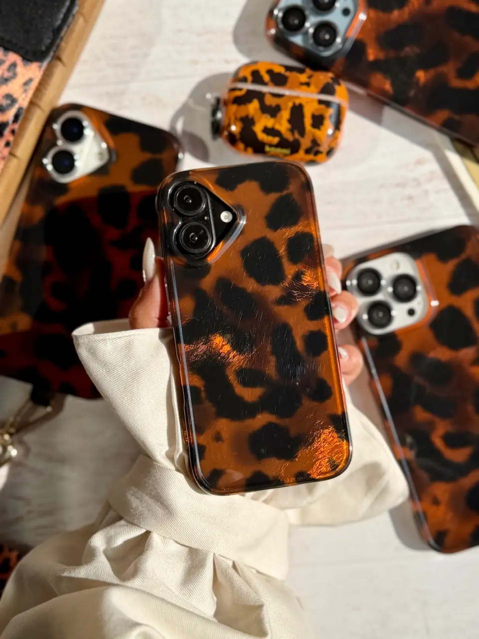 799a76 قاب Leopard Flame (کدC2130) - Image 1